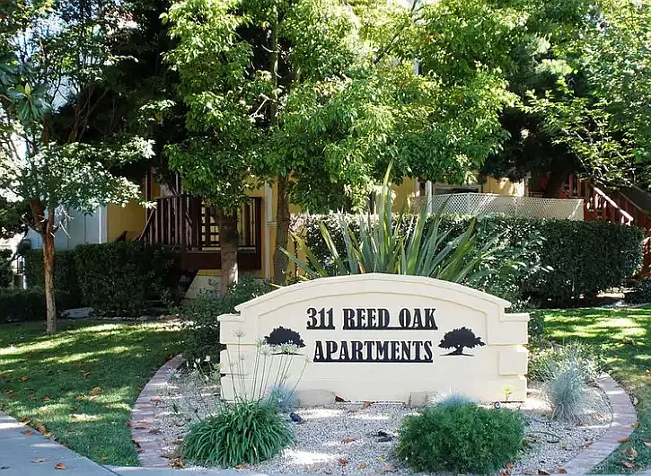 Reed Oaks Apartments
