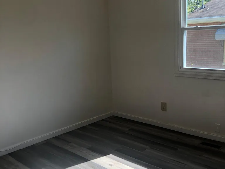 Entryway / Family Room