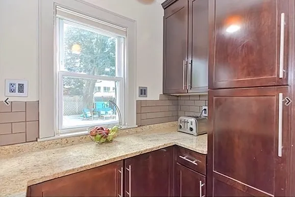 36 Alleyne St #1 — Photo 14