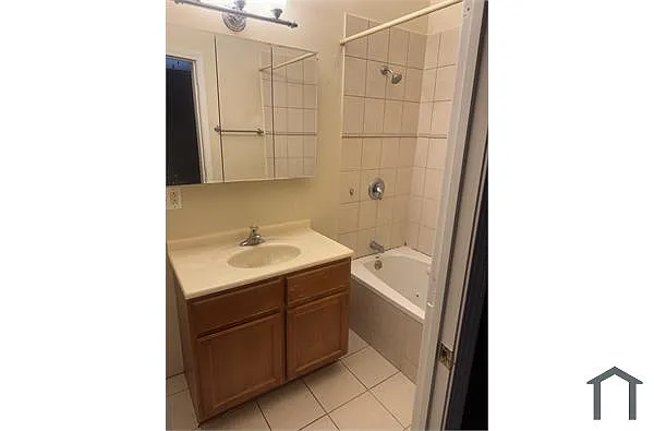 Building Photo - 5730 S Indiana Ave #2