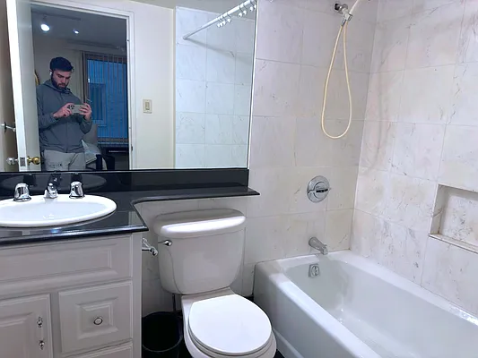 Rented by Barlavi Inc. | media 9