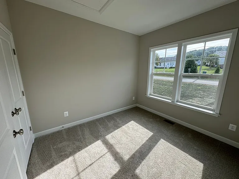 3427 Monterey Dr — Photo 13