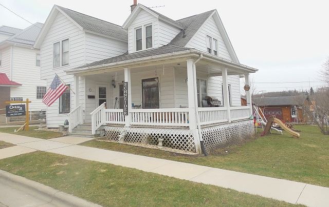 2nd image of 131 W Cornelia St