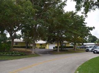 9 Minnetonka Rd, Sea Ranch Lakes, FL 33308