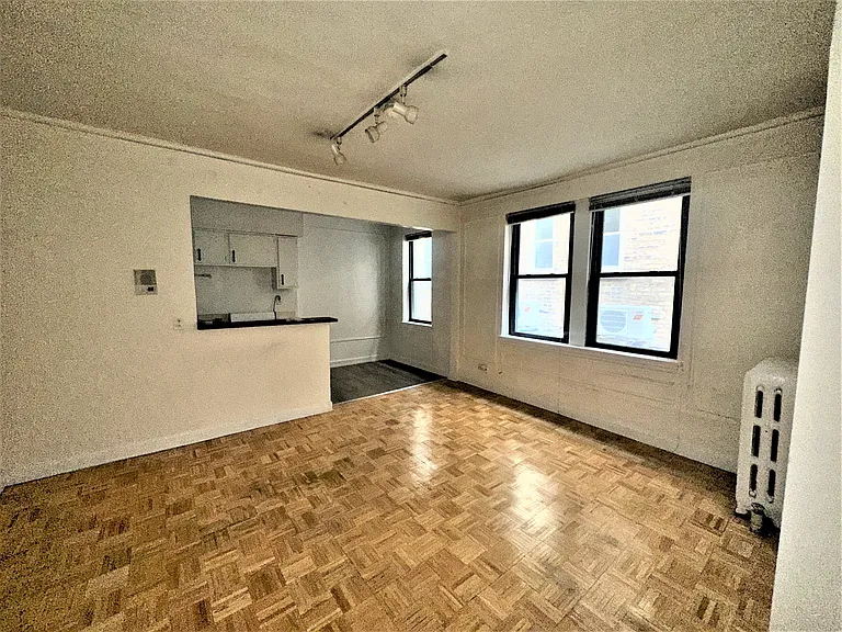644 W Wrightwood — Photo 9