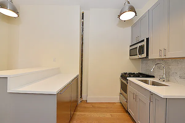 Rented by Weinstein Realty Group | media 6
