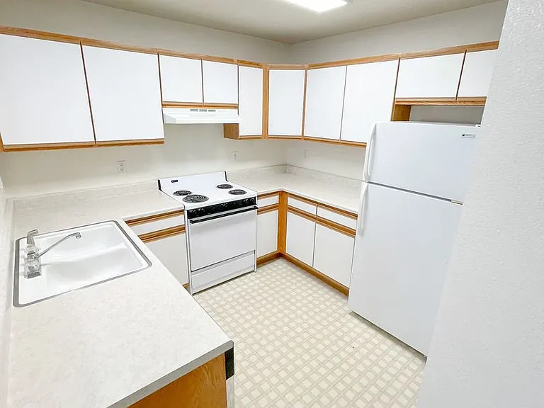 5410 N Hills Dr — Photo 5