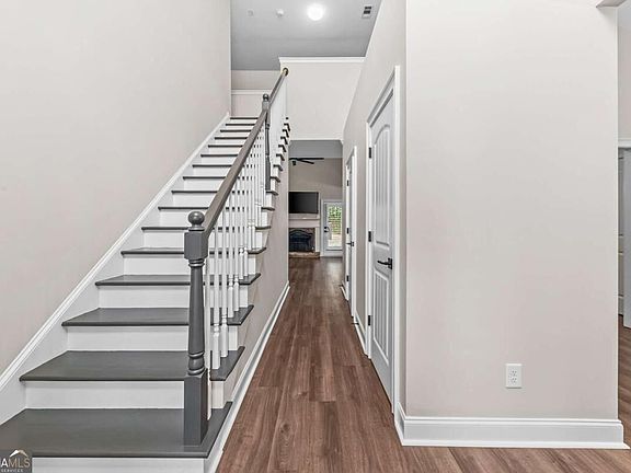 2nd image of 1650 Washington Way