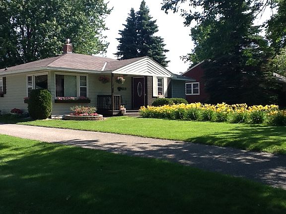 3rd image of 319 6th Ave SE