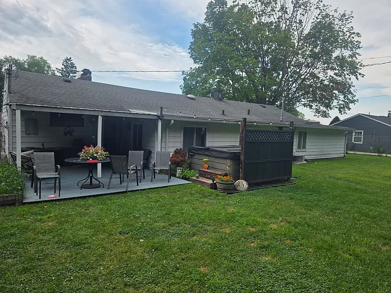 2606 York Rd — Photo 2