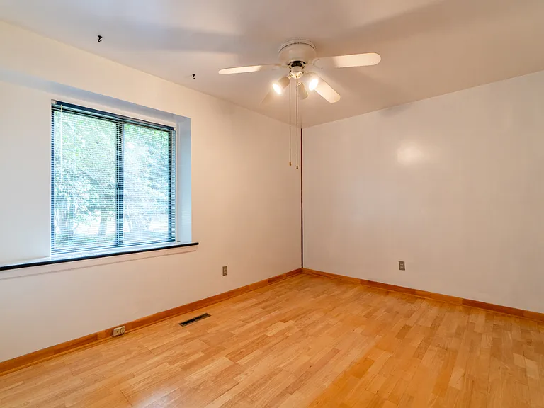 5275 Country Club Rd — Photo 11
