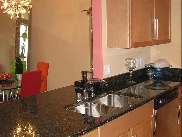 1550 E Royall Pl #408 — Photo 4