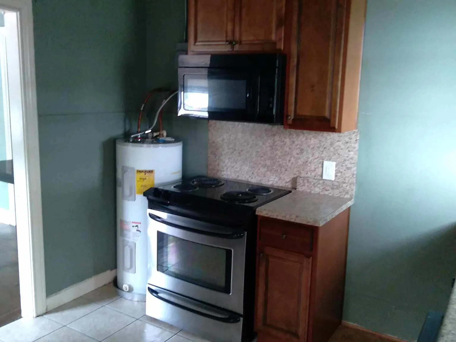 03CPIRU2515B - 1 — Photo 2