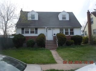 14 N Montague St, Valley Stream, NY 11580