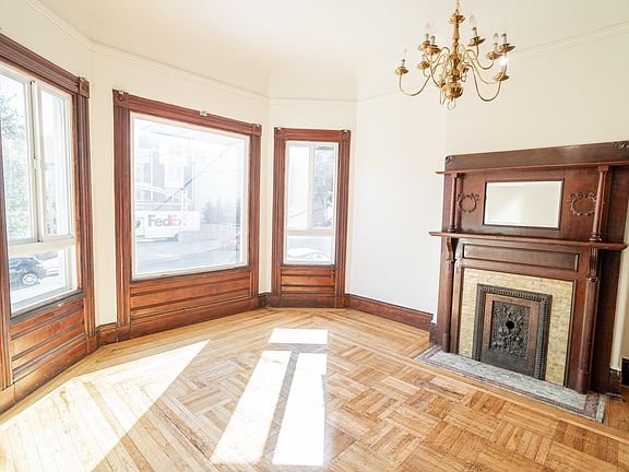 5th image of 2066 McAllister St