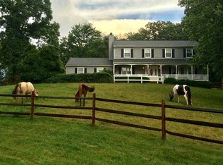 10901 Equestrian Ct, Reston, VA 20190