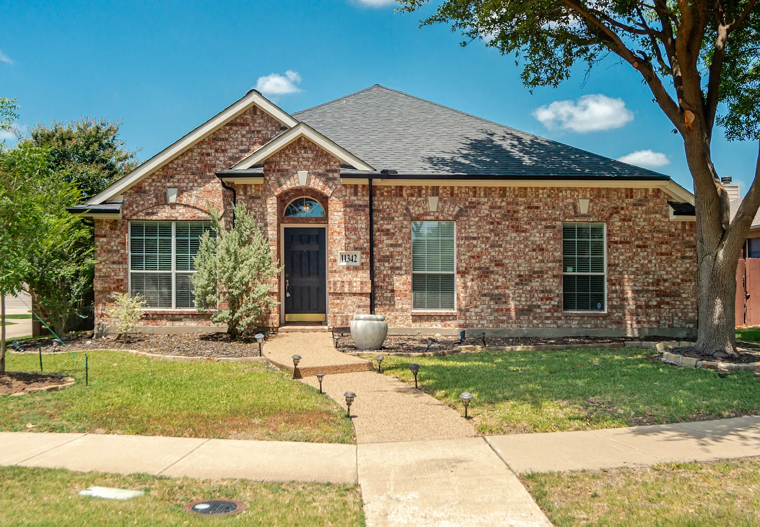 4 bed, 2168 sqft, $2,475 — Photo 1