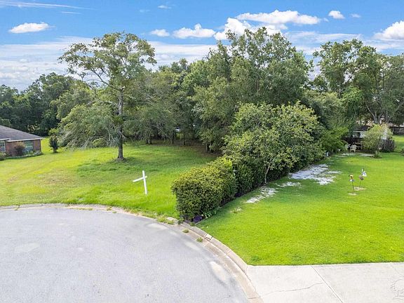 3rd image of 7420 Viver Nell Ln