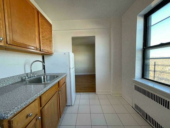 2nd image of 4915 Skillman Ave APT 5n