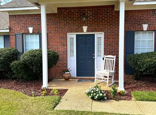 669 Southern Oaks Dr, Florence, MS 39073