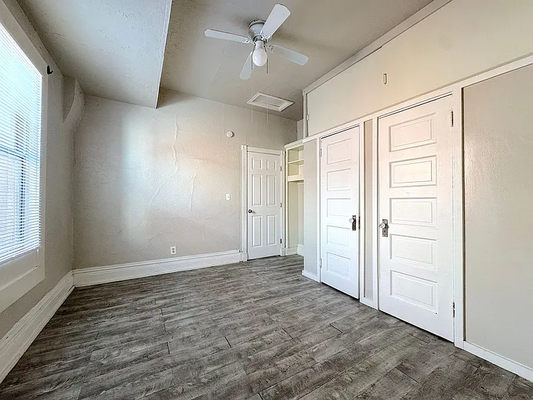 317 S Park St — Photo 11