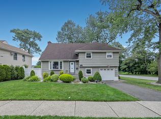 271 Locust St, Teaneck, NJ 07666