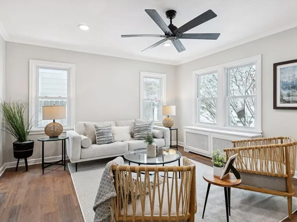 1497 Margaret St, Saint Paul, MN 55106