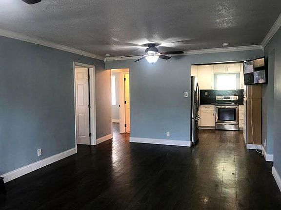 4th image of 672 Mercury St