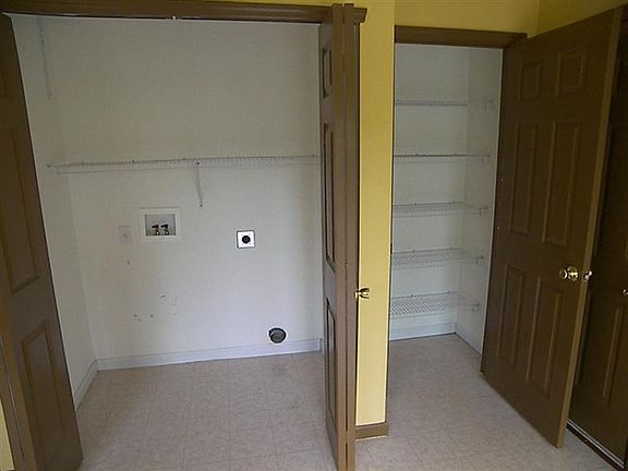 5th image of 9610 Arrowcreek Dr