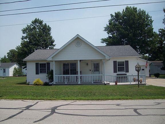 2nd image of 106 Pershing St