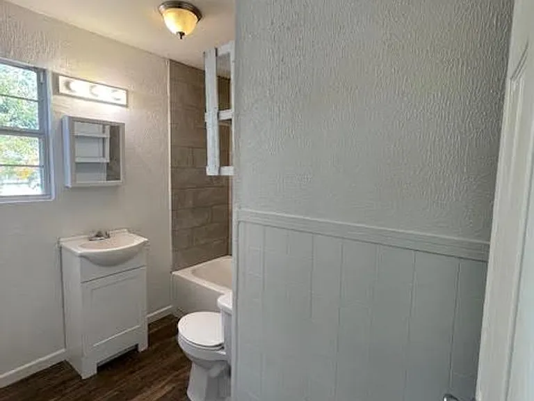 1505 N 25th St #4 — Photo 4