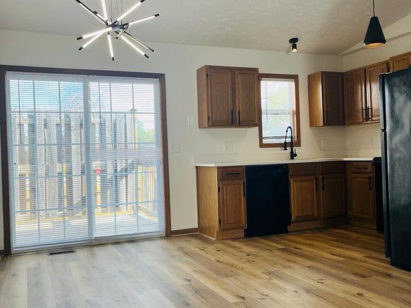 240 N 1st St APT 12, Springfield, NE 68059