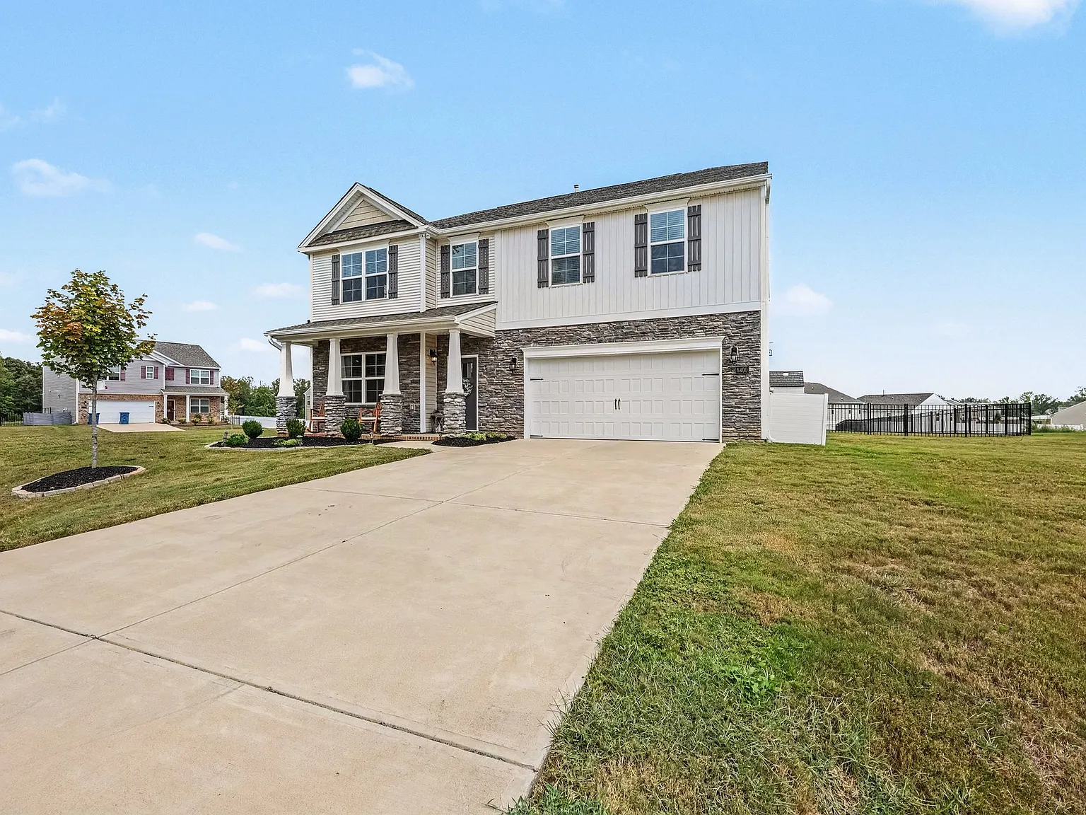 4 bed, 3.5 bath, 3108 sqft, $3,300 — Photo 3