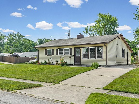 3rd image of 1009 Rochelle Dr