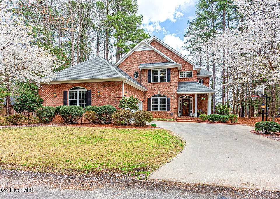 1st image of 793 Daphne Lane