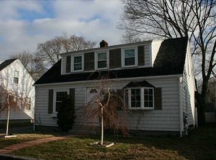 38 Deacon Ave, Warwick, RI 02886