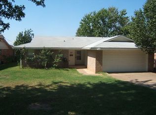 1714 S 21st St, Chickasha, OK 73018
