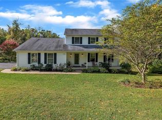 537 Cecil Henderson Rd, Cecil, PA 15321