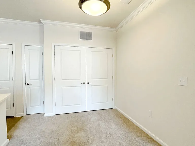 Belmont at Tryon Apartments — Photo 52