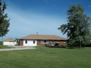 807 S 1st St, Gays, IL 61928