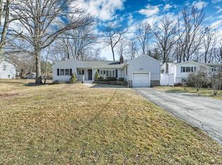528 Round Lake Park Rd, Monroe, NY 10950