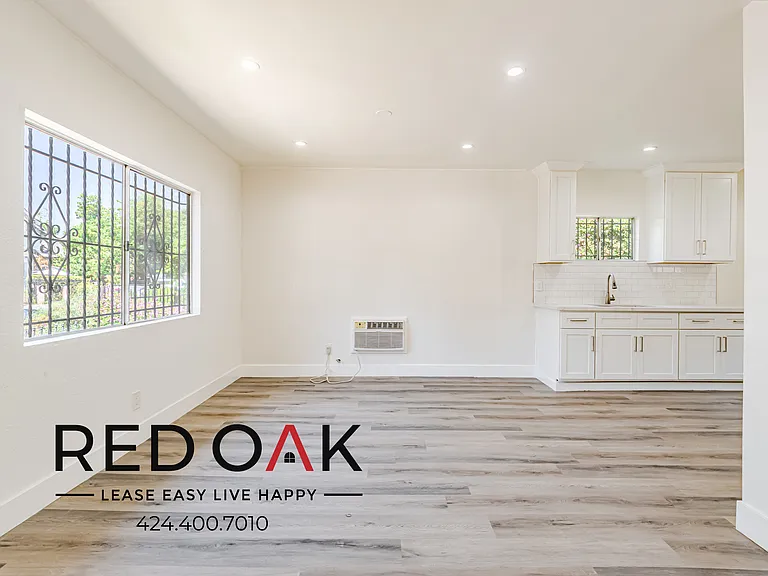 1876 W 24th St #1876 — Photo 1