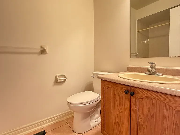 937 Ledbury Cres — Photo 35