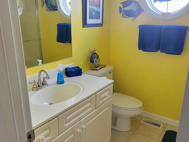110 S High Point Ave — Photo 24