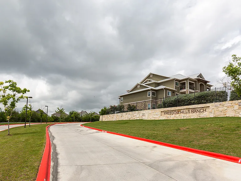 Freedom Hills Ranch Apartments — Photo 147