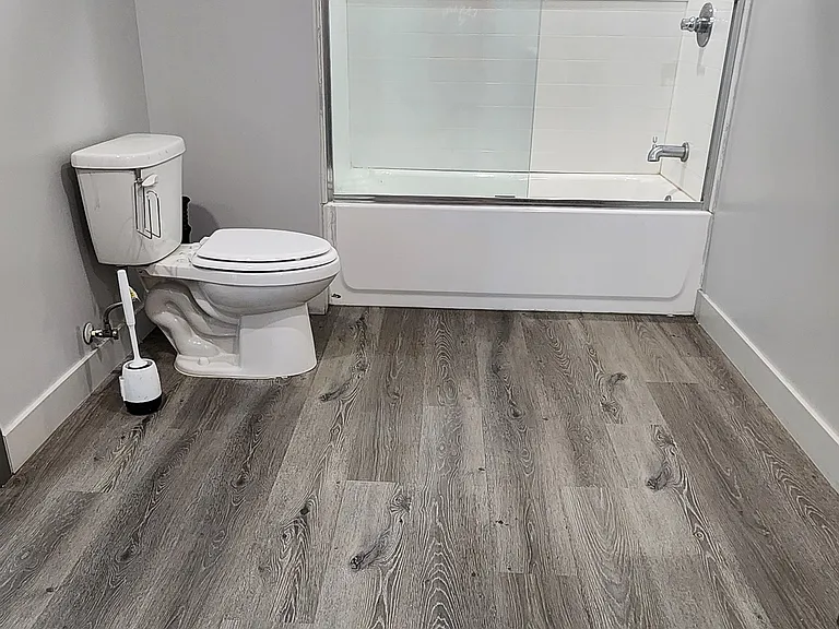7040 Woodman Ave #204 — Photo 13