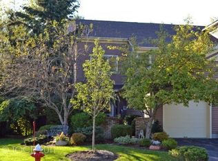 251 Westervelt Ln, Mahwah, NJ 07430