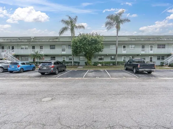 1433 S Belcher Rd APT B5, Clearwater, FL 33764