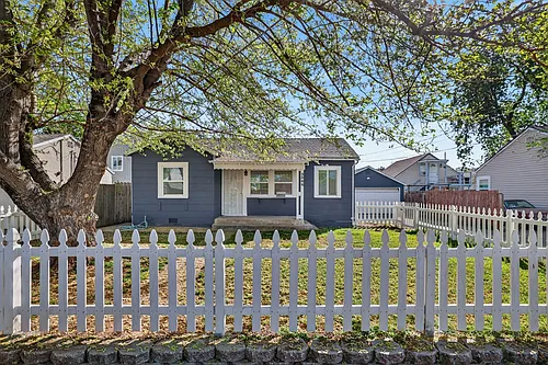 3066 Crandall Ave Photo 1