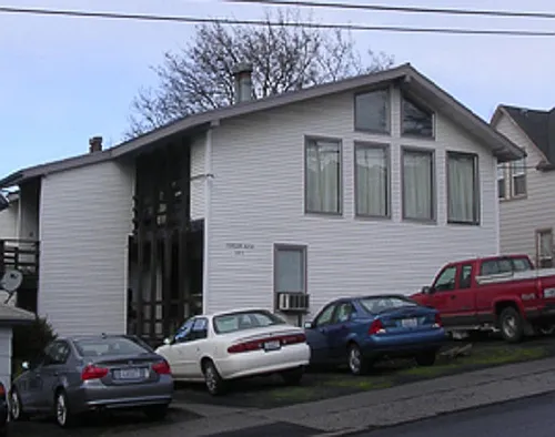 345 NE Kamiaken St Photo 1